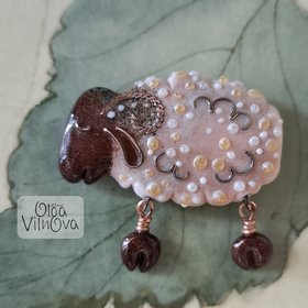 Softly standing sheep #15 image